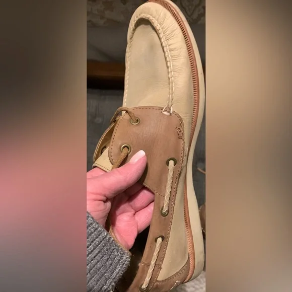 Tommy Bahama Mens Boat Shoes, Brody,11 M, Good Condition, Some Loose Stitching - Picture 9 of 14